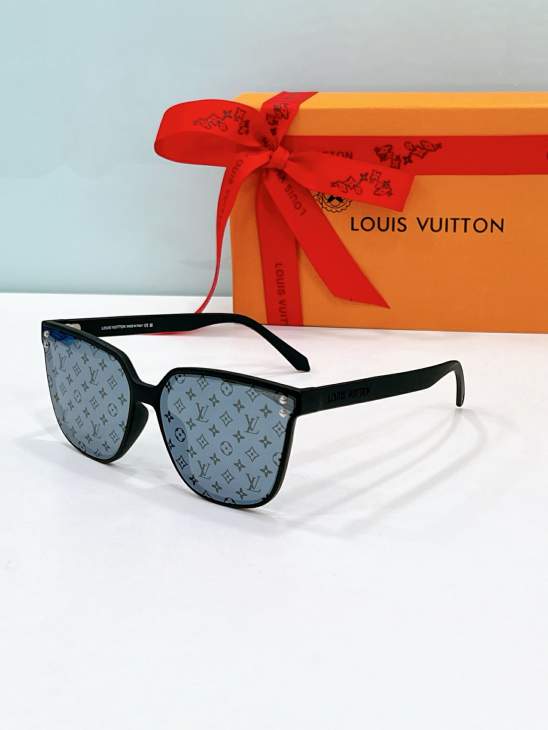 Picture of Louis Vuitton Sunglasses _SKUfw75326151fw